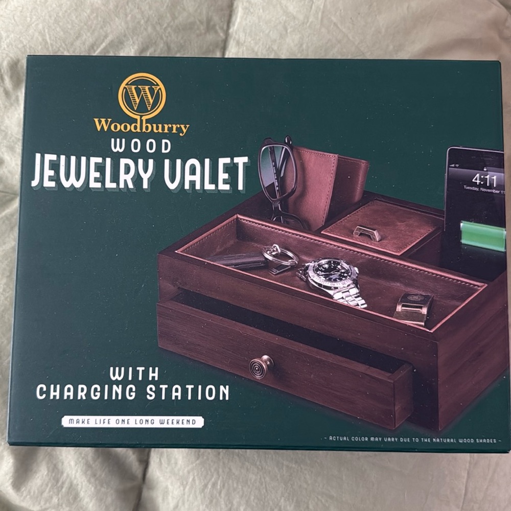 Jewelry Valet with charging station